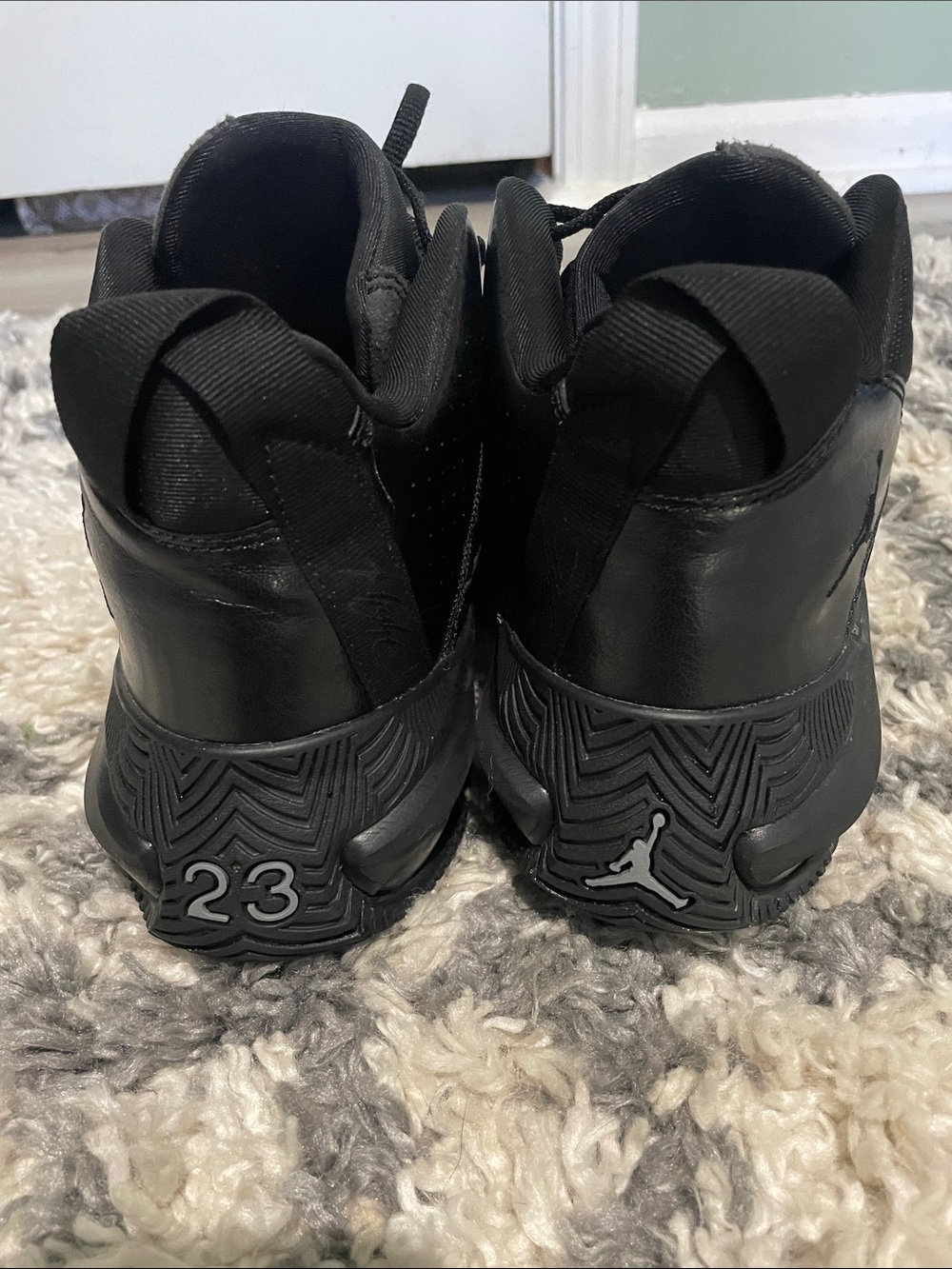 Nike Men's Air Jordan stay loyal All-Black mid-Top Sneakers